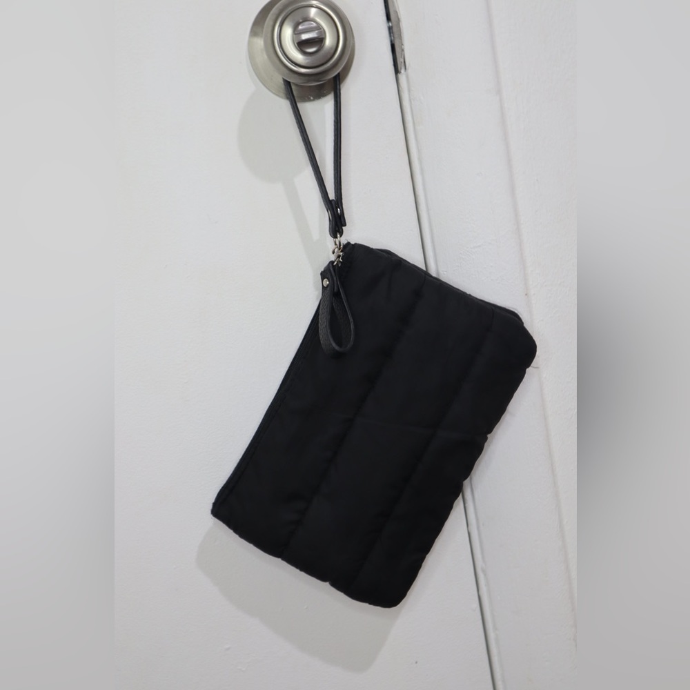 Puff Wristlet